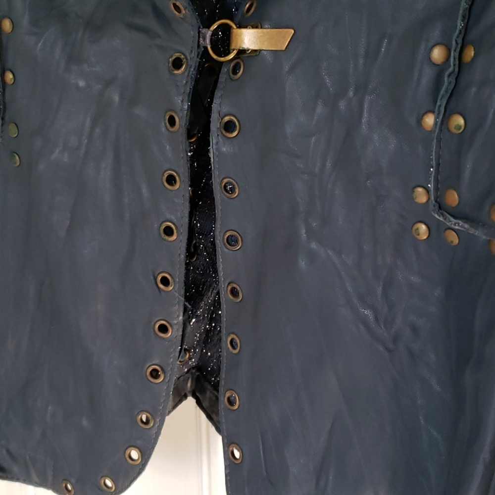 Leather jacket - Picture 7 of 11